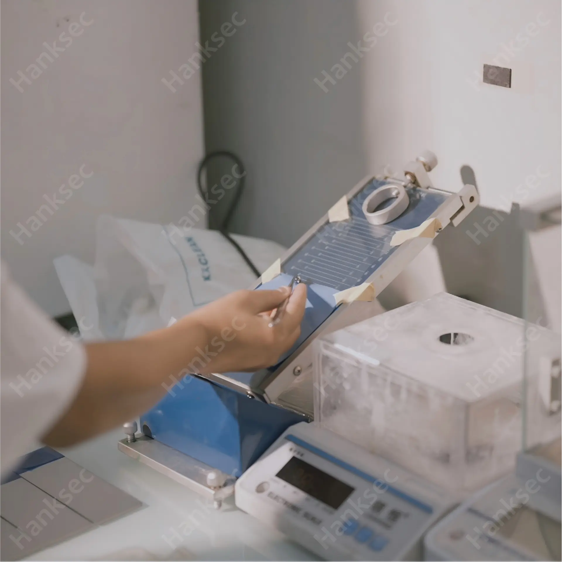 VOID label material testing on carton, plastic, glass and metal surfaces